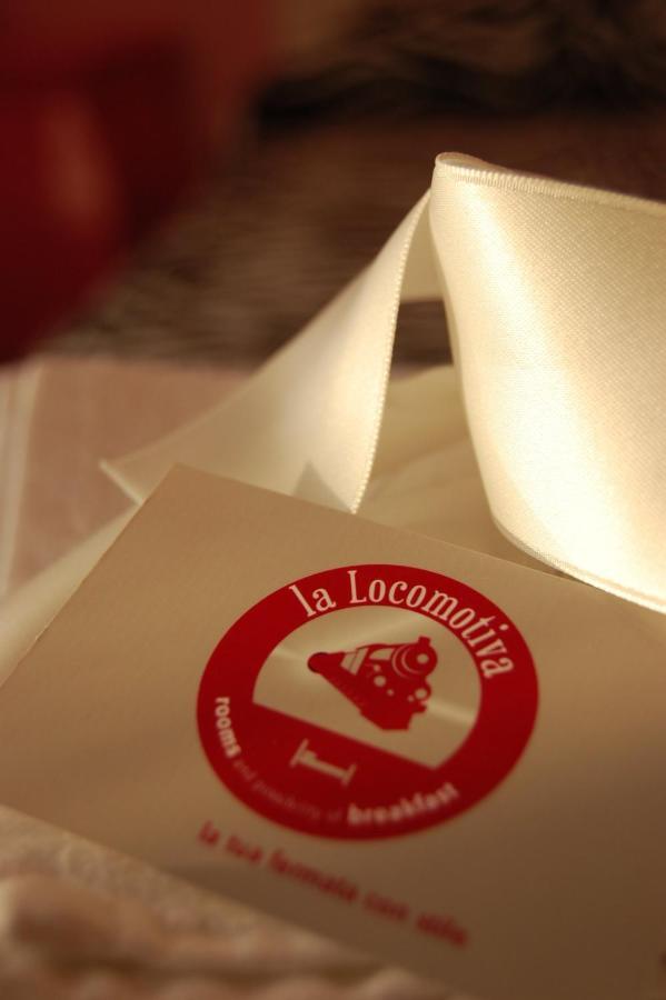 La Locomotiva เคียราวาลเล ภายนอก รูปภาพ